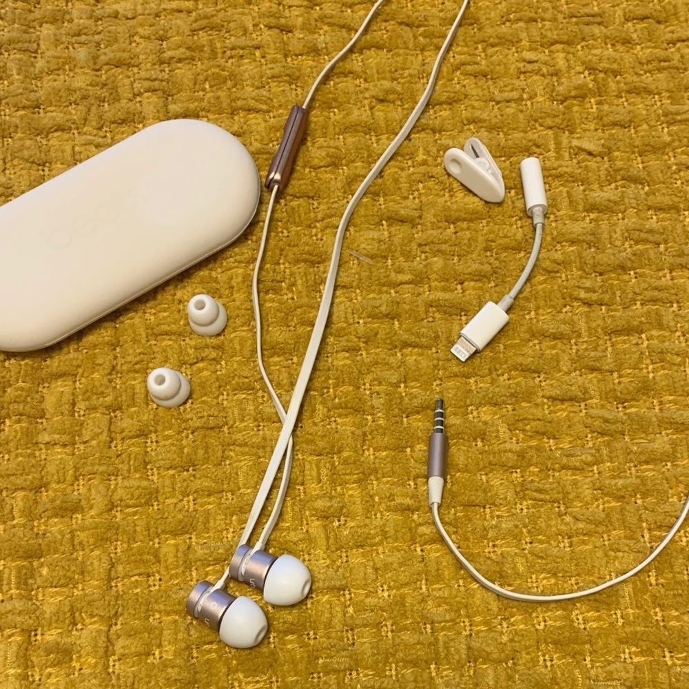 Beats by Dre White and Silver Earphones